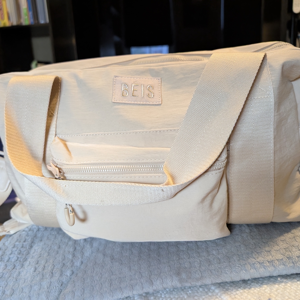 Beis Cream Sports Duffle Bag
